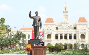 Tổng Bí thư Nguyễn Phú Trọng dự Lễ khánh thành Tượng đài Bác Hồ tại TP HCM